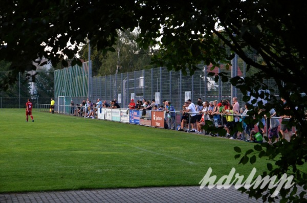 Stadion des Friedens - Roßwein-Niederstriegis