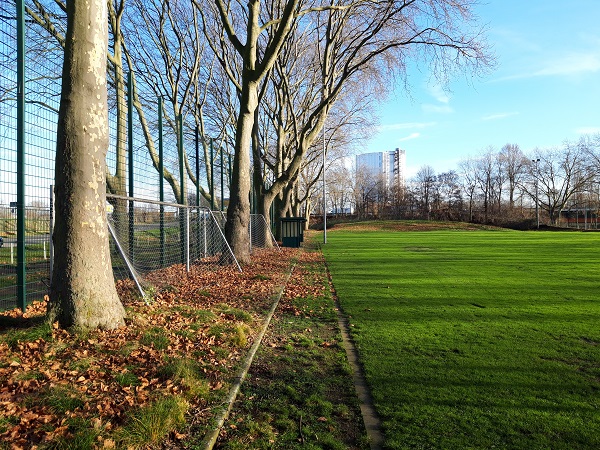 Platz 2 am Ehrenmal - Oberhausen/Rheinland