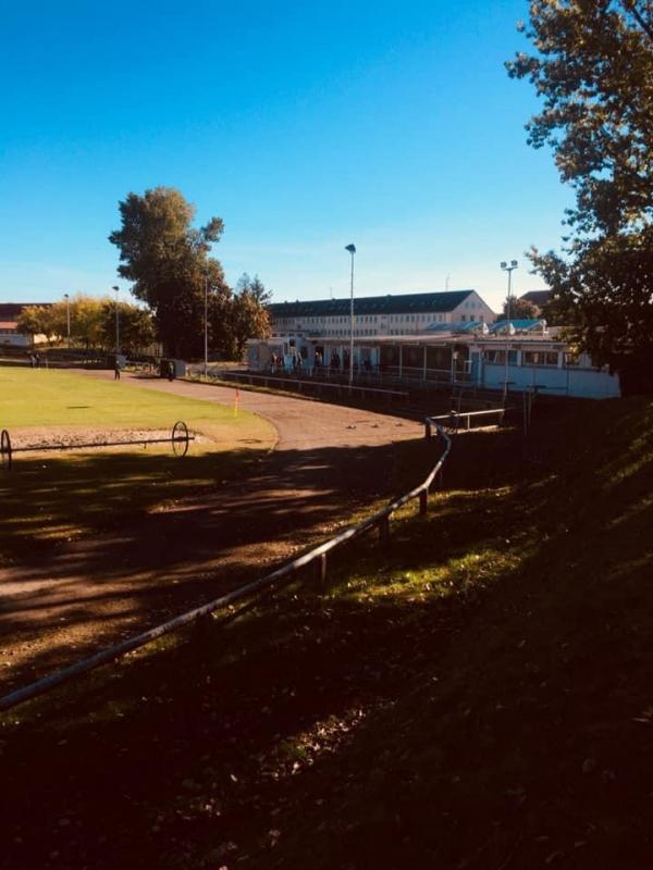Aufbau-Sportplatz - Eisenhüttenstadt