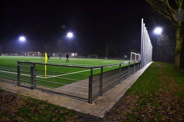 Heinrich-Lützenkirchen-Sportanlage - Leverkusen-Bürrig