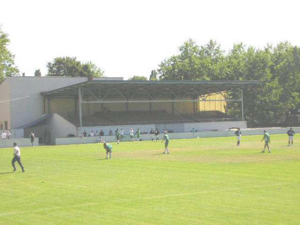 Bezirkssportanlage Warbruckstraße I / MTV-Stadion - Duisburg-Marxloh