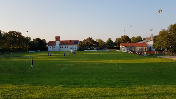Sportplatz Adelshofen - Adelshofen/Oberbayern