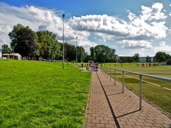 Volksparkstadion Nebenplatz 1 - Duisburg-Rheinhausen