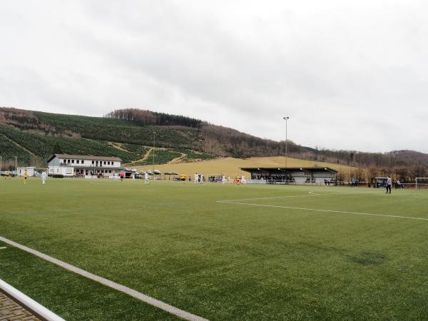 Sportplatz am Bergmer - Sundern/Sauerland-Stockum