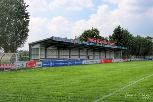 Walter-Steinkühler-Stadion - Emsdetten-Isendorf