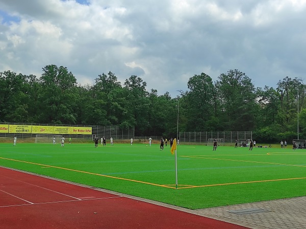 Sportplatz Heideweg - Neu-Isenburg-Zeppelinheim