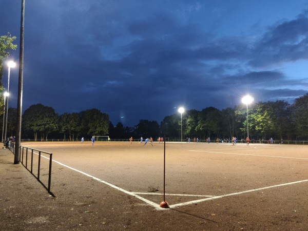 Bezirkssportanlage Weidenpesch Platz 4 - Köln-Weidenpesch