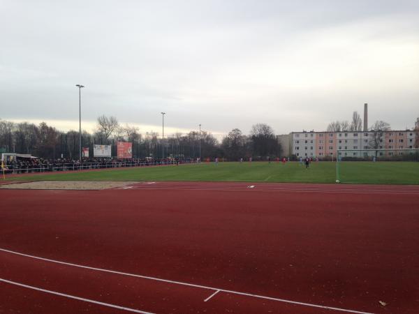 Fritz-Lesch-Sportplatz - Berlin-Adlershof