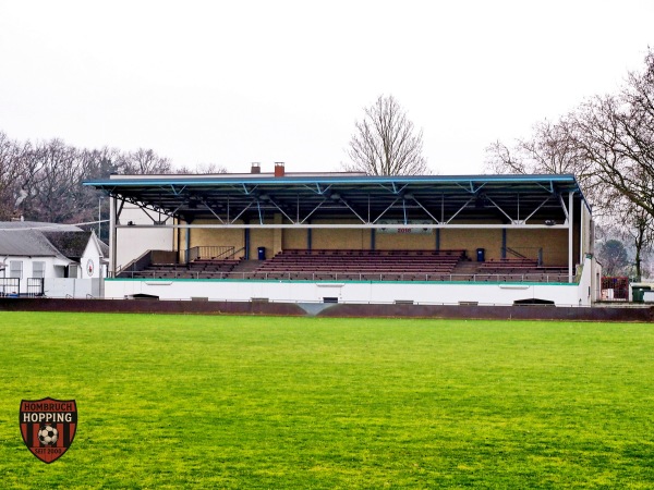 Autoteile Petras Arena Warbruckstraße - Duisburg-Marxloh