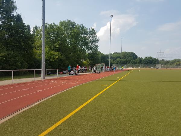Sportplatz Schlagbaumsweg - Köln-Holweide