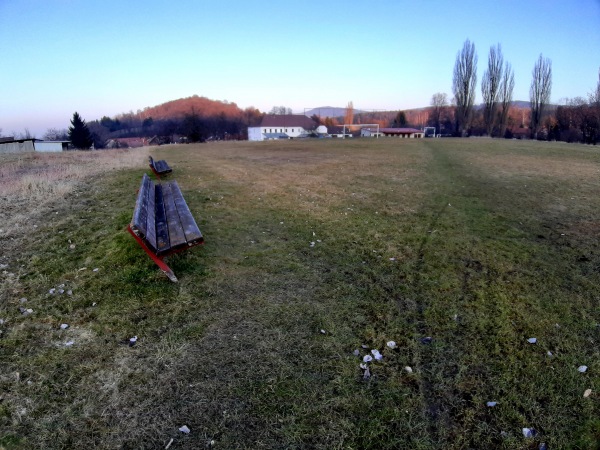 Hřiště Běštín - Běštín