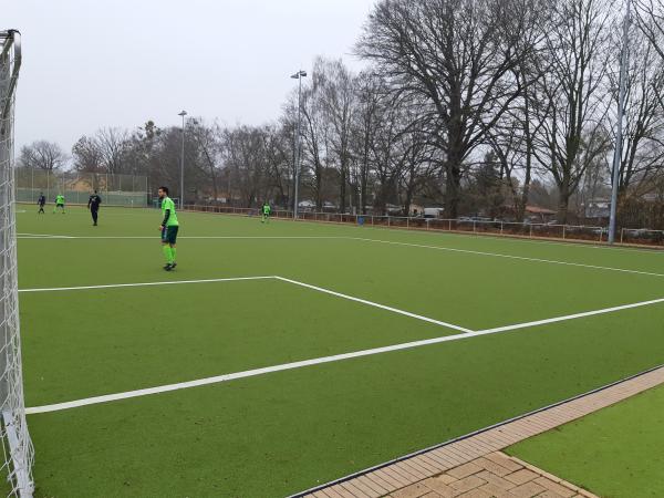 Sportplatz Werderstraße - Berlin-Hakenfelde