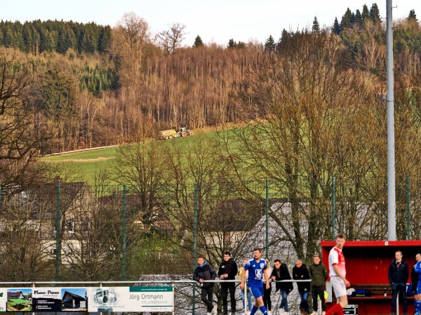 Reinhold-Schulte-Sportplatz - Eslohe/Sauerland-Reiste