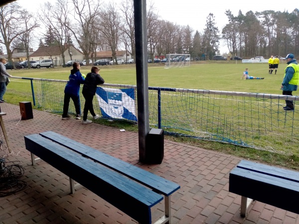 Sportplatz Unter den Linden - Schollene