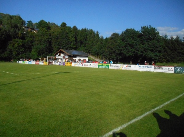 Osser-Stadion - Lam