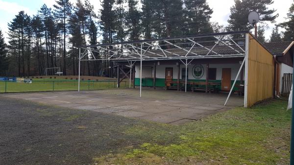 Waldsportplatz - Leinatal-Catterfeld