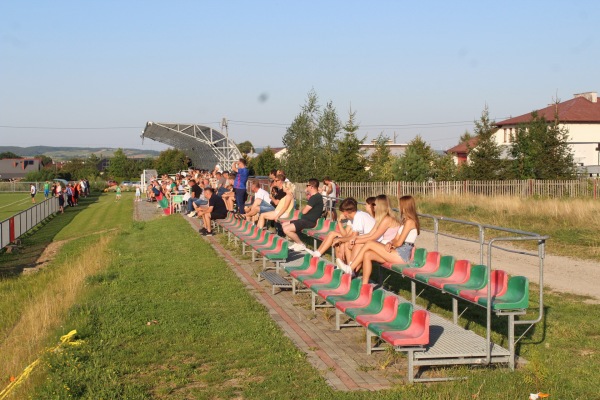 Stadion Piłkarski w Samoklęskach - Samoklęski