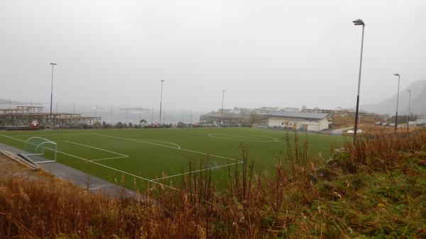 Reine stadion - Reine