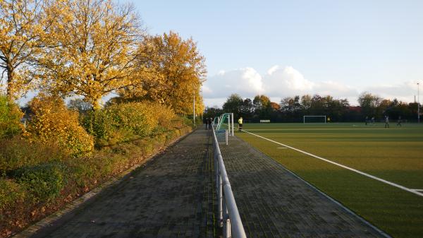 Bezirkssportanlage Uedesheim Platz 2 - Neuss-Uedesheim
