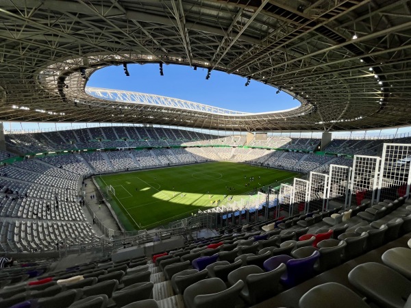 Stade de Nelson Mandela - Baraki