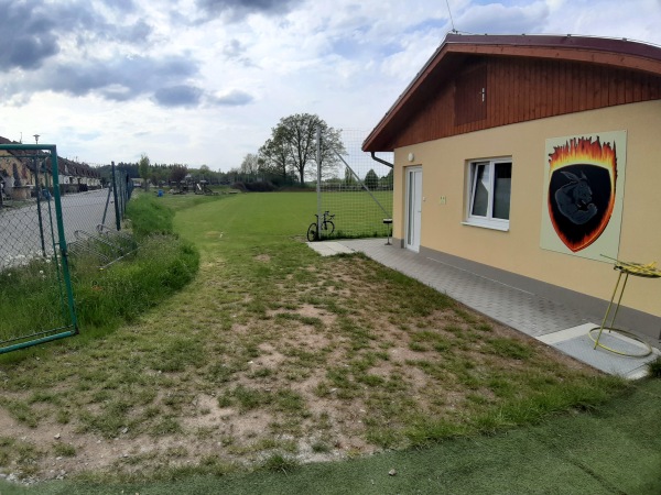 Fotbalové hřiště Oslov - Oslov