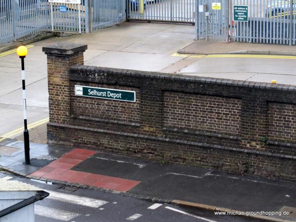 Croydon Common Athletic Ground - South Norwood, Greater London