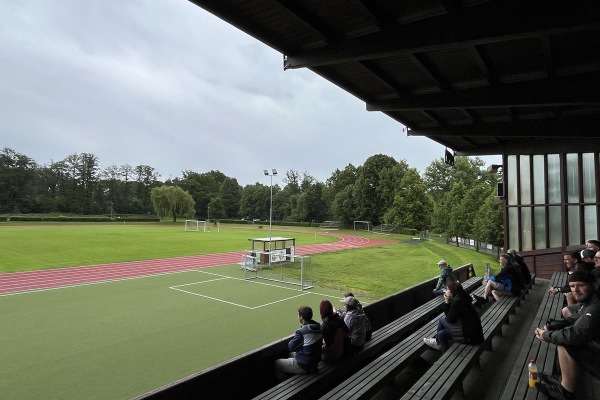 Neues Kleinspielfeld + neue Laufbahn 