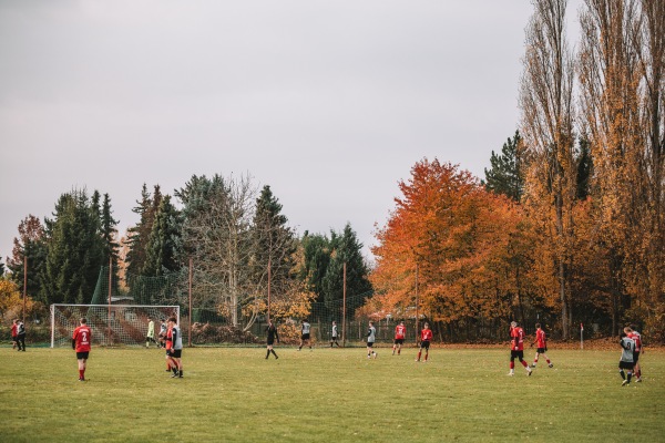 Walter-Heise-Sportplatz 2 - Leipzig-Holzhausen