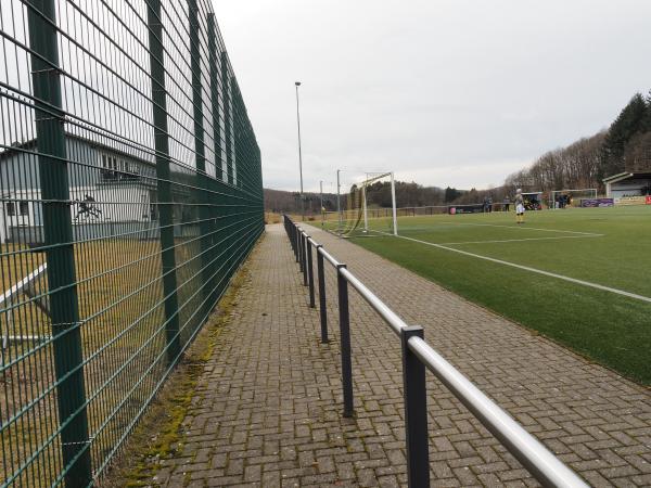 Sportplatz am Bergmer - Sundern/Sauerland-Stockum