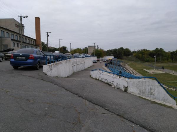 Stadion Dibrova - Tsarychanka