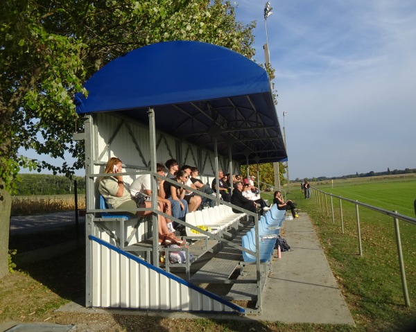 Kunszigeti Sportpálya - Kunsziget