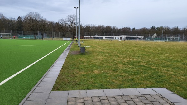 Bezirkssportanlage Surheimer Weg Platz 4 - München-Sendling