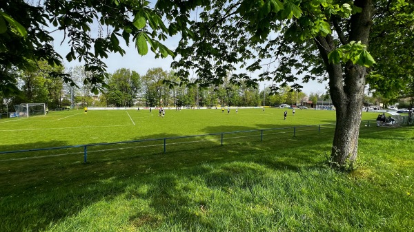 Sportplatz Nacker Straße - Erbes-Büdesheim