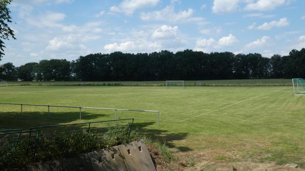 Sportanlage Großenhainer Straße Platz 2 - Ebersbach-Kalkreuth