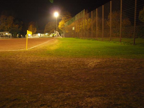 Sportplatz am Schrebergarten - Bochum-Riemke