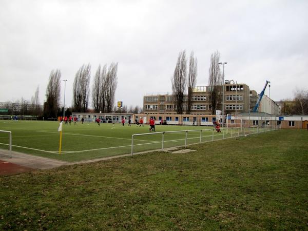 Sportplatz Grundschule am Umfassungsweg - Magdeburg-Neue Neustadt