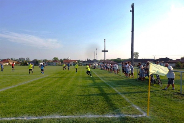 Bőnyi focipálya - Bőny