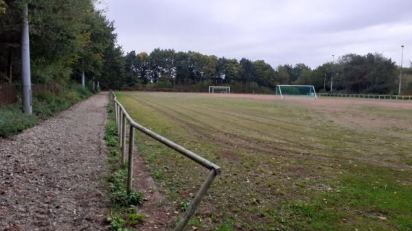 Stadion Roschdohler Weg B-Platz - Neumünster-Einfeld