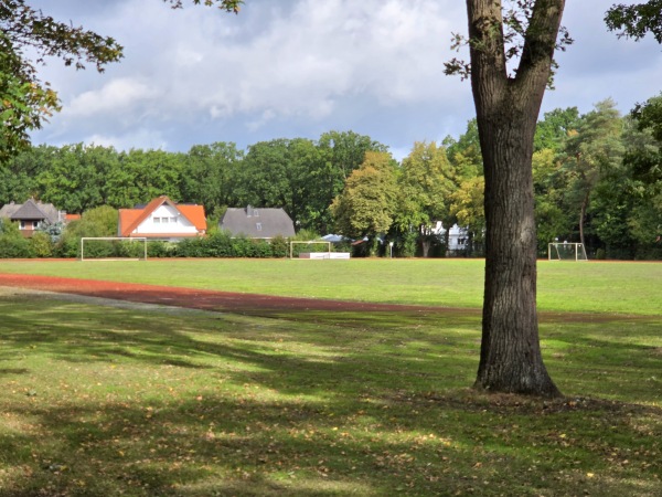 Sportplatz Henning-von-Tresckow-Kaserne - Oldenburg (Oldenburg)-Kreyenbrück