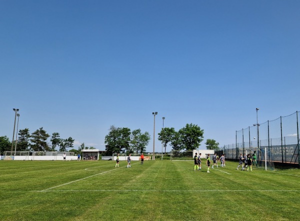Sportplatz Matzendorf-Hölles - Matzendorf-Hölles