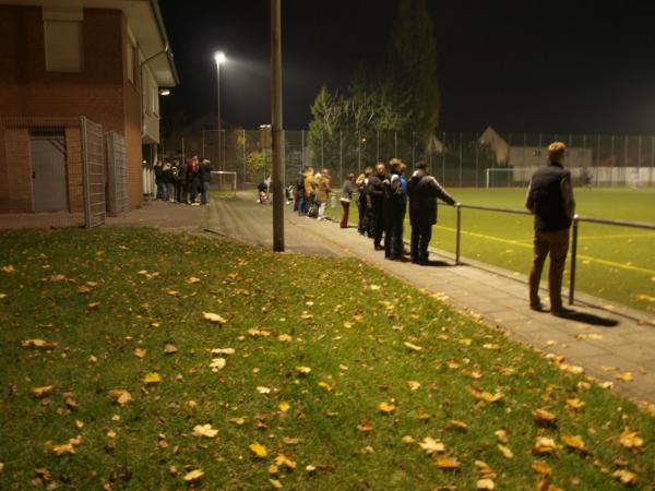 Dreizehnlindenstadion Nebenplatz oben - Paderborn-Elsen