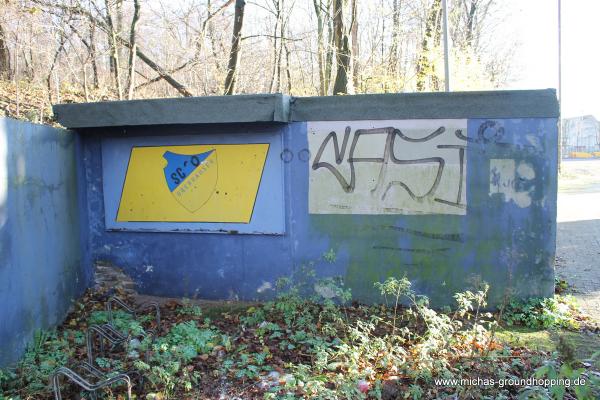 Sportplatz am Knappenmarkt - Oberhausen/Rheinland-Knappenviertel