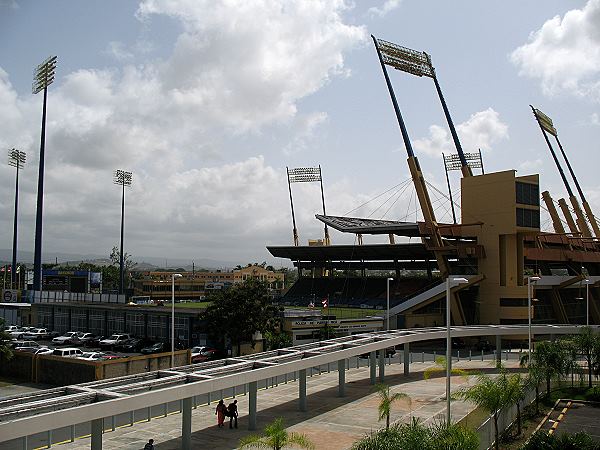 Estadio Juán Rámon Loubriel - Bayamón