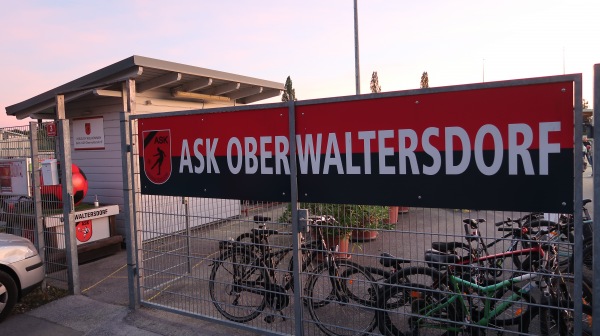 Sportplatz Oberwaltersdorf - Oberwaltersdorf