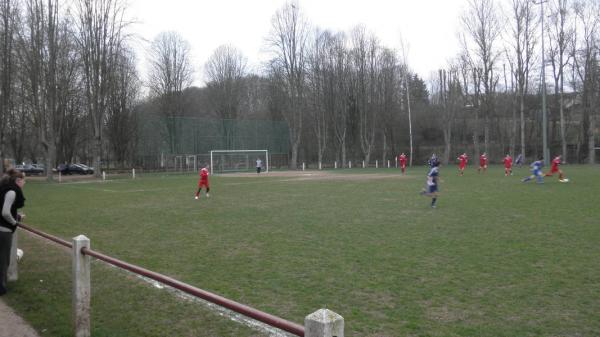 Stade rue de la Gare - Useldéng (Useldingen)