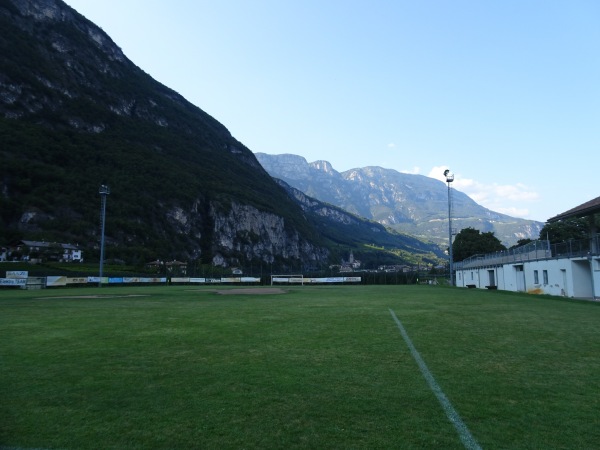 Sportplatz Margreid - Margreid an der Weinstraße (Magrè sulla Strada del Vino)