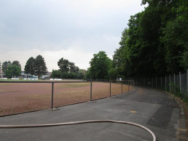 Bezirkssportanlage Mennrather Straße - Mönchengladbach-Rheindahlen