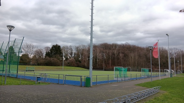 Sportplatz Gustav-Stresemann-Straße - Bergisch Gladbach
