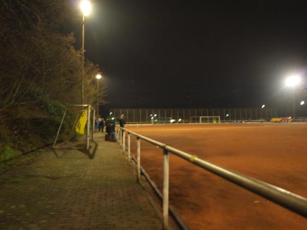 Hennes-Jeschke-Sportanlage Platz 2 - Duisburg-Marxloh