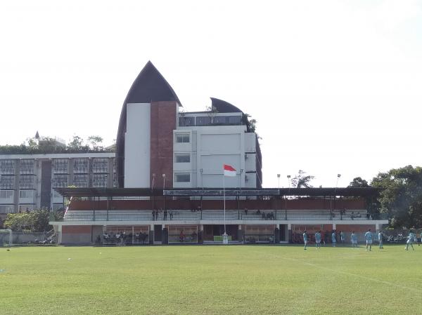 Stadion Yoga Perkanthi - Jimbaran, Bali